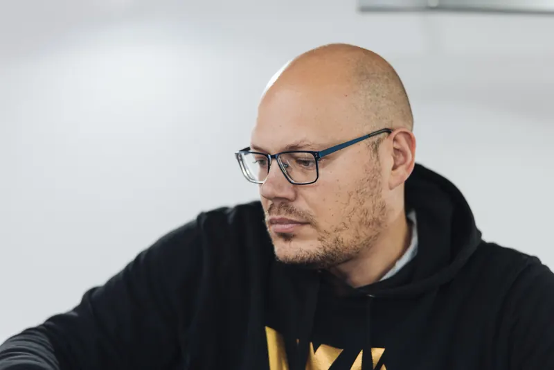 Bartosz Wróblewski, właściciel studia detailingu W-Quality